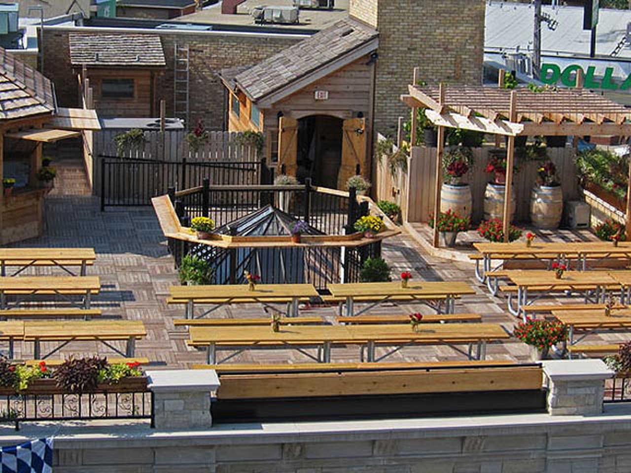 Gene’s Rooftop Beer and Wine Garden – Chicago, Illinois